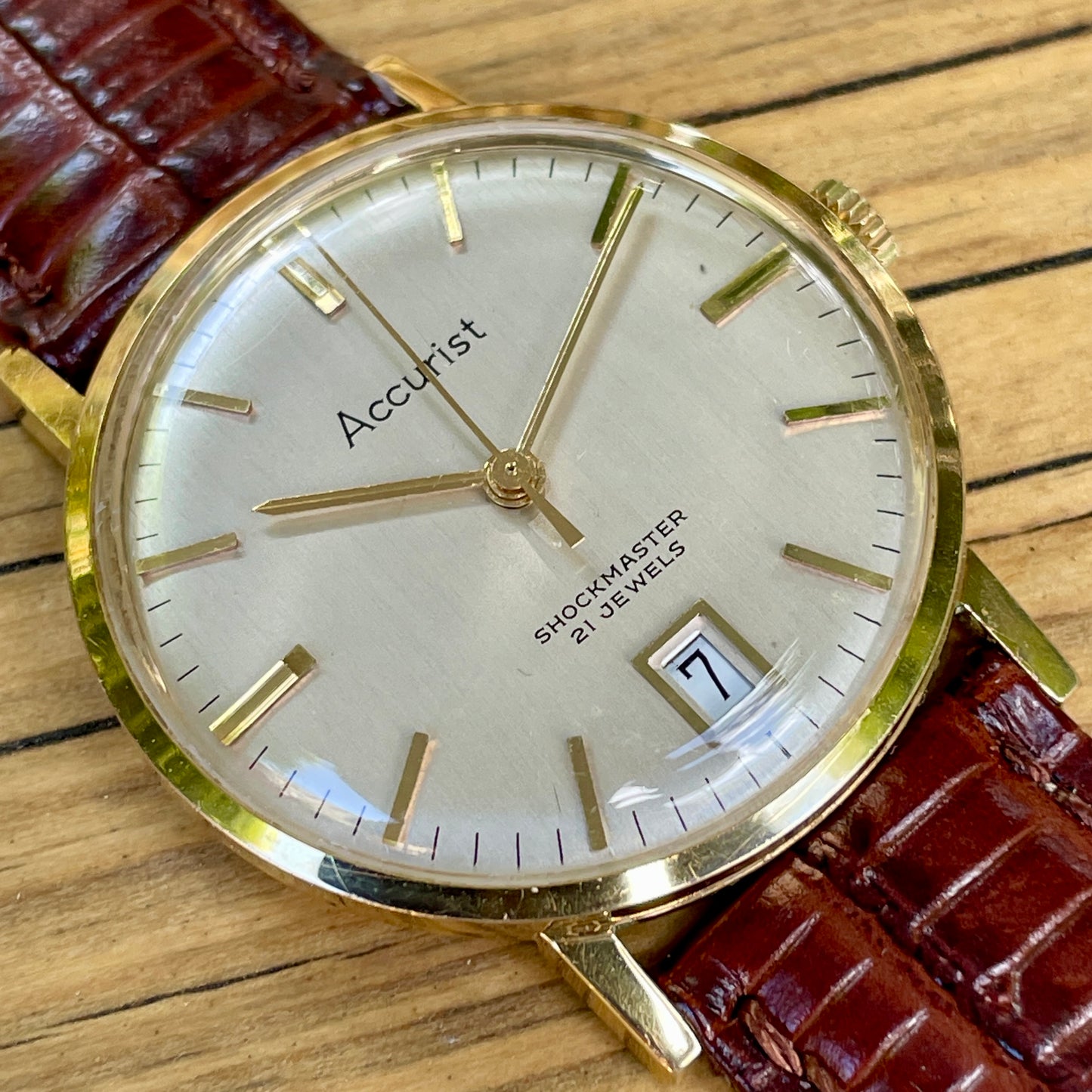 Vintage Accutrist 21 Jewel Hand wound Watch  - Swiss AS1881 Movement