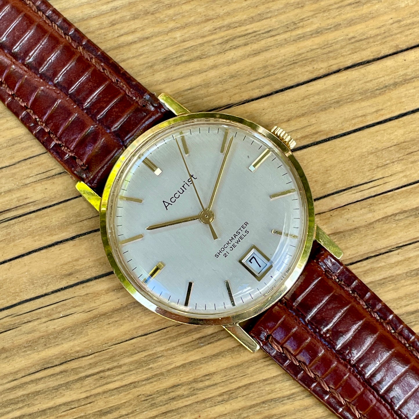 Vintage Accutrist 21 Jewel Hand wound Watch  - Swiss AS1881 Movement