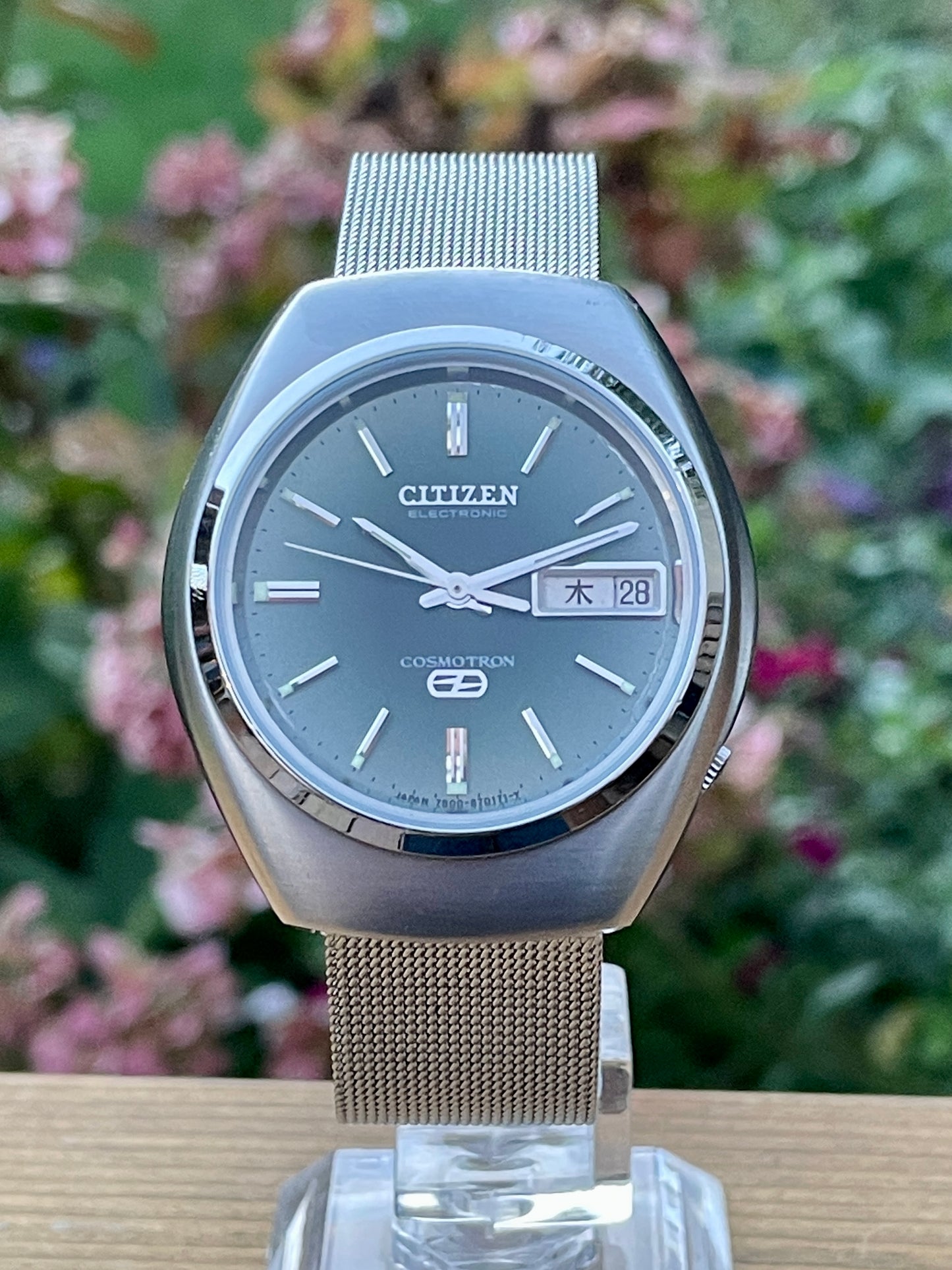 Citizen Cosmotron Electronic Balance Hybrid Watch March 1973