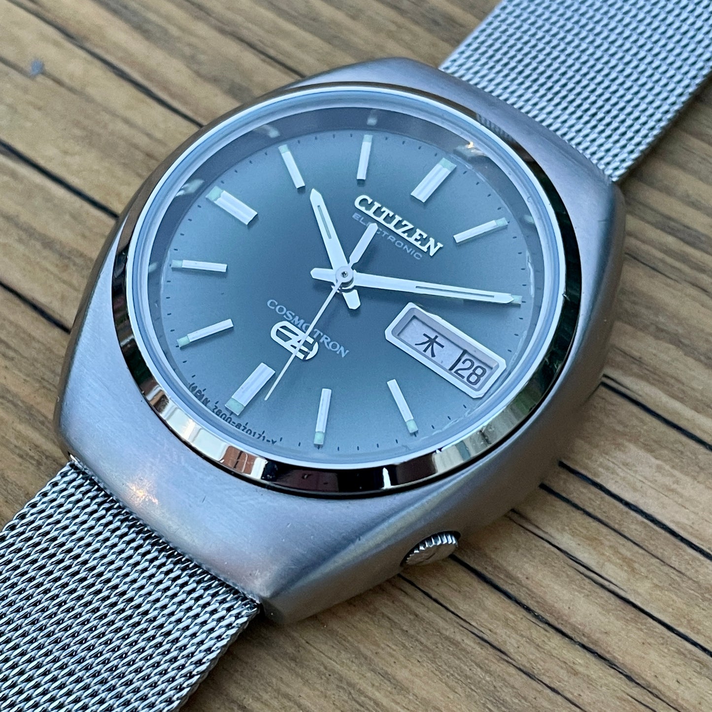 Citizen Cosmotron Electronic Balance Hybrid Watch March 1973