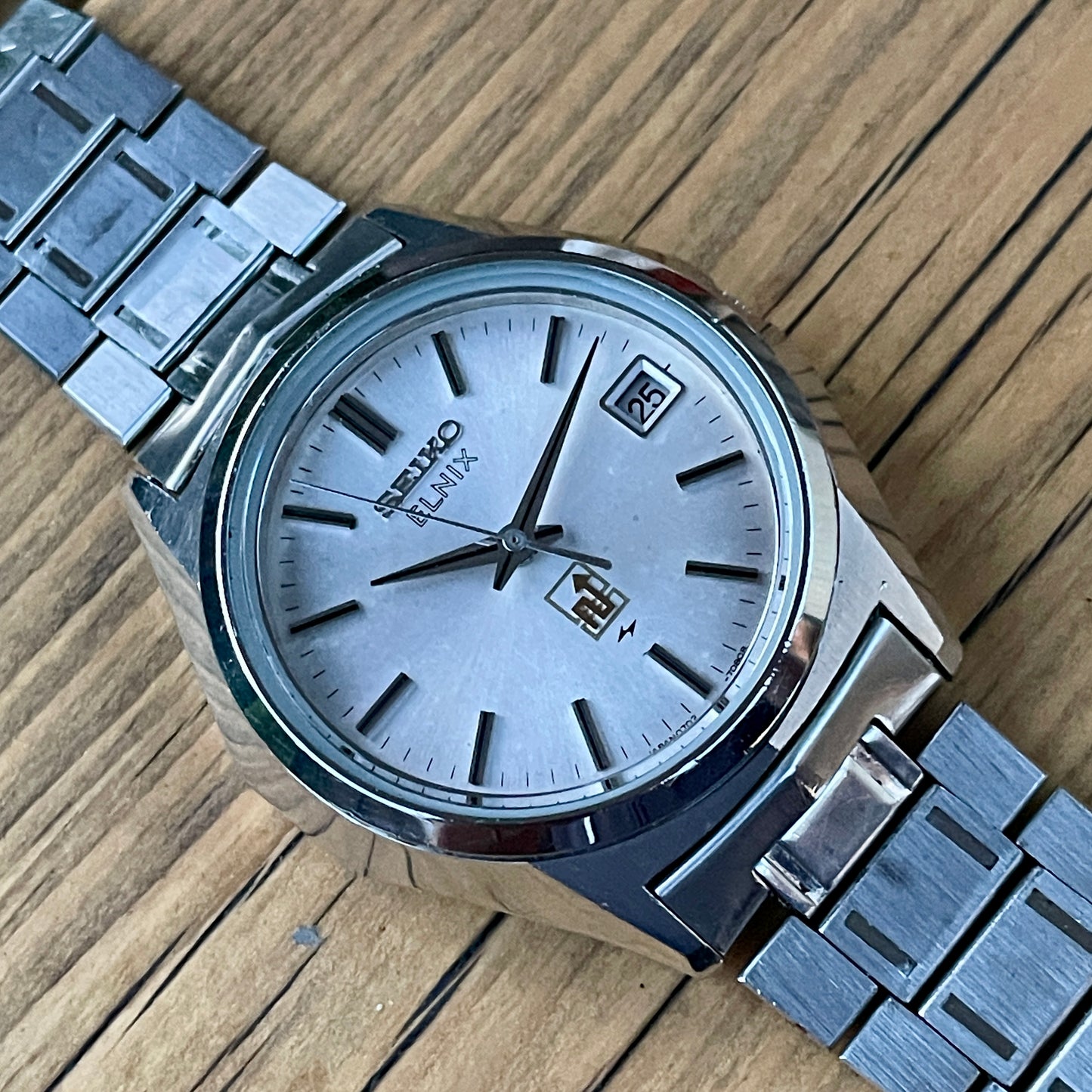 Seiko Elnix Hybrid Electronic Balance Watch 0702-7070 December 1974