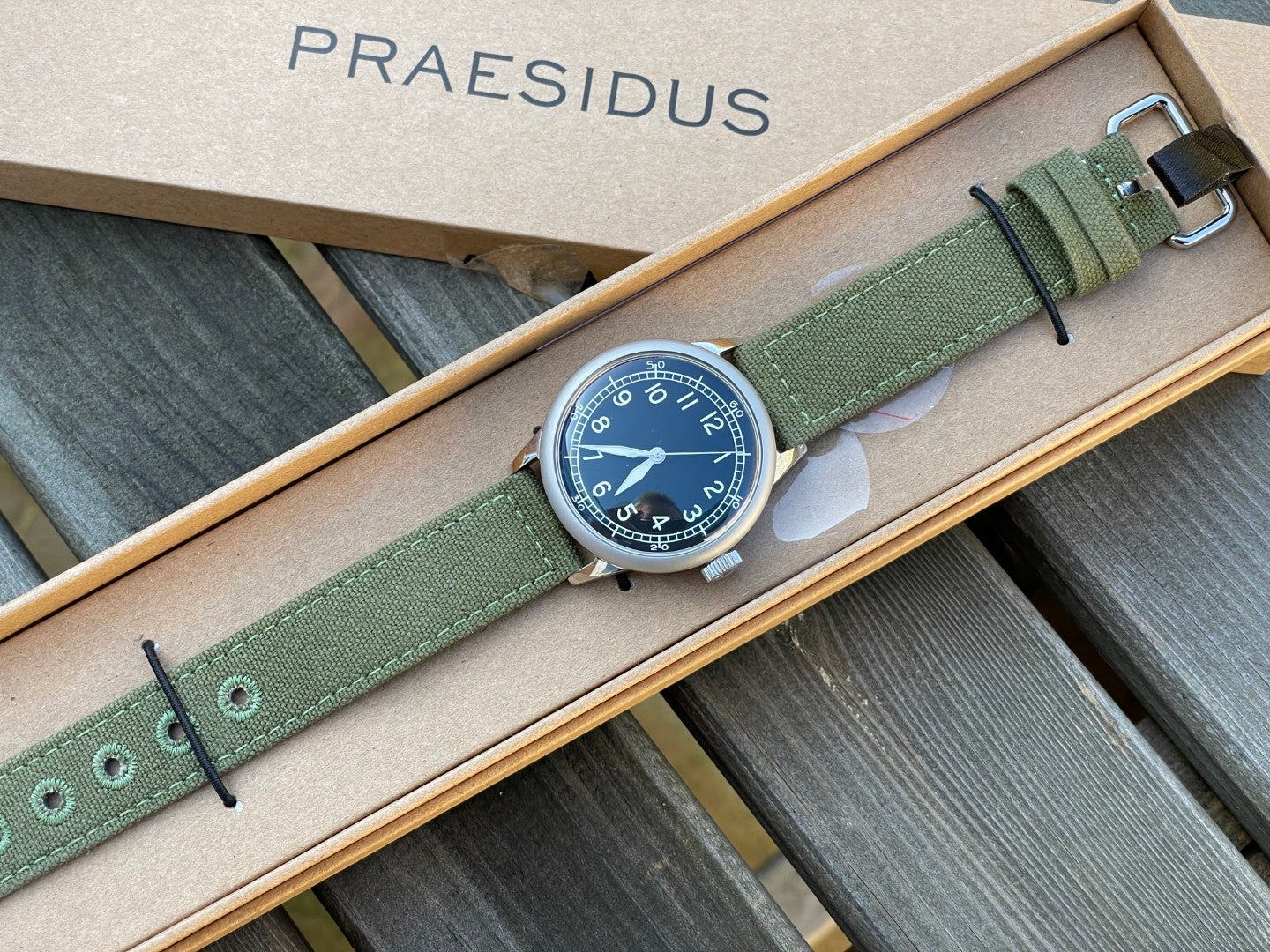 Praesidus A11 Spec 2 Ameriquartz watch