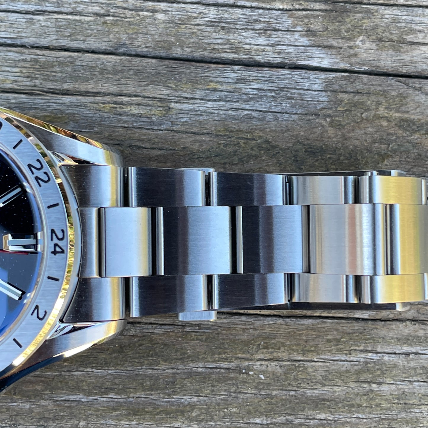San Martin SN0129-G-B GMT Aventurine Dial