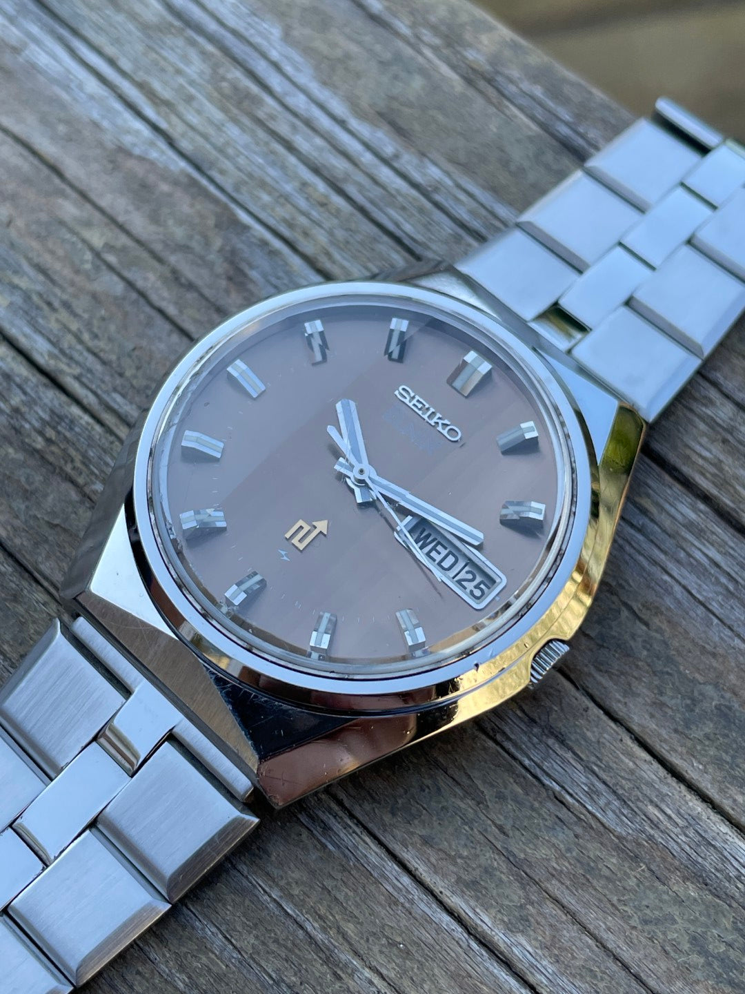 Seiko Elnix 0703-7010 January 1974 Electronic Balance Hybrid Watch
