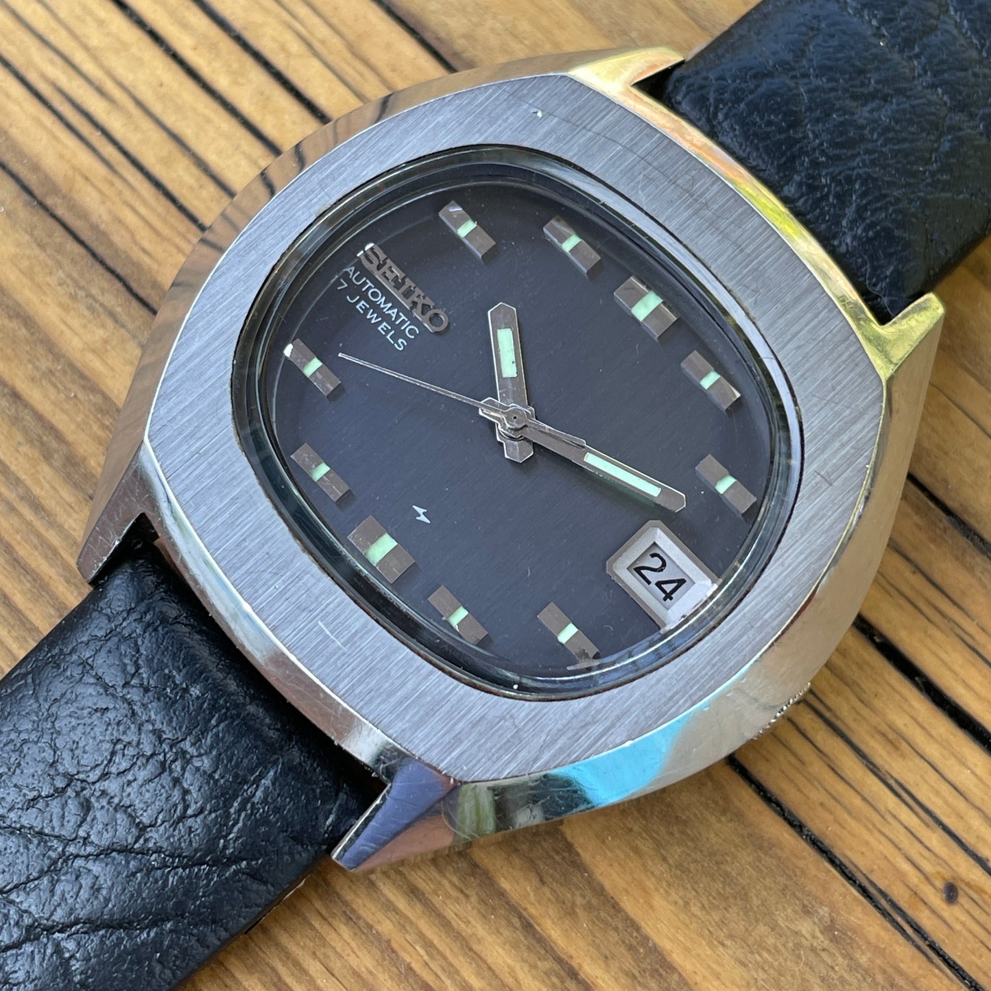 Seiko Automatic December 1976  7025-5000