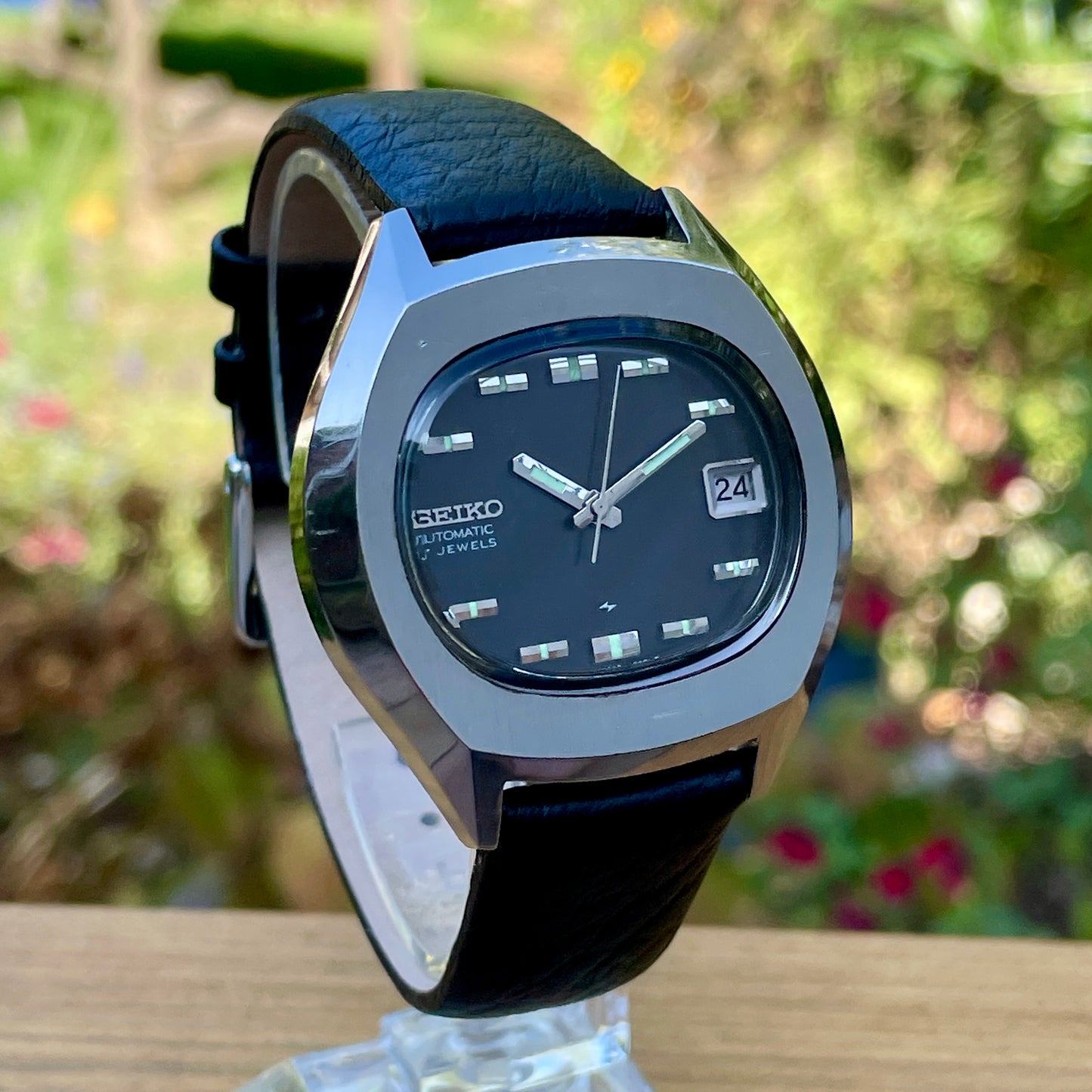 Seiko Automatic December 1976  7025-5000