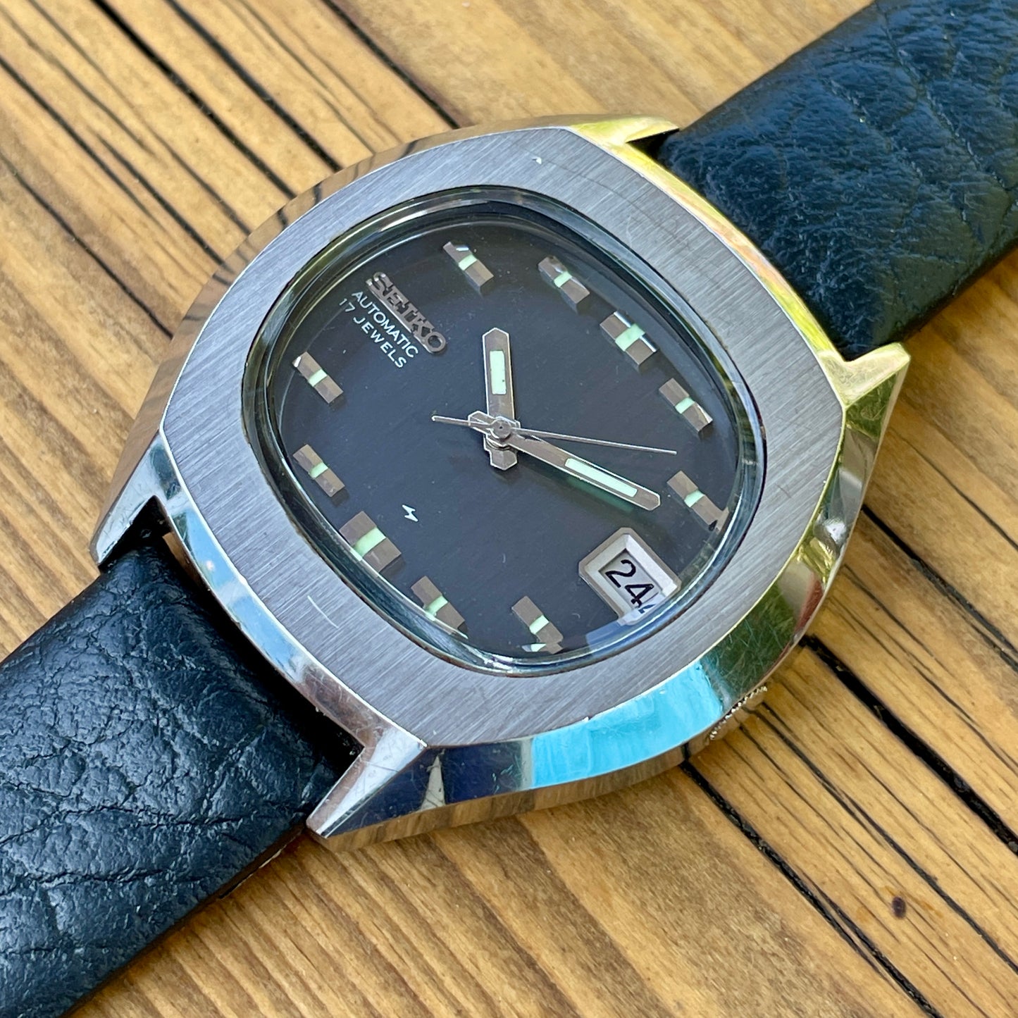 Seiko Automatic December 1976  7025-5000